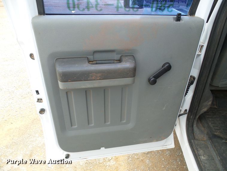 image for item DG0176 2014 Ford F250 Super Duty XL Crew Cab pickup truck