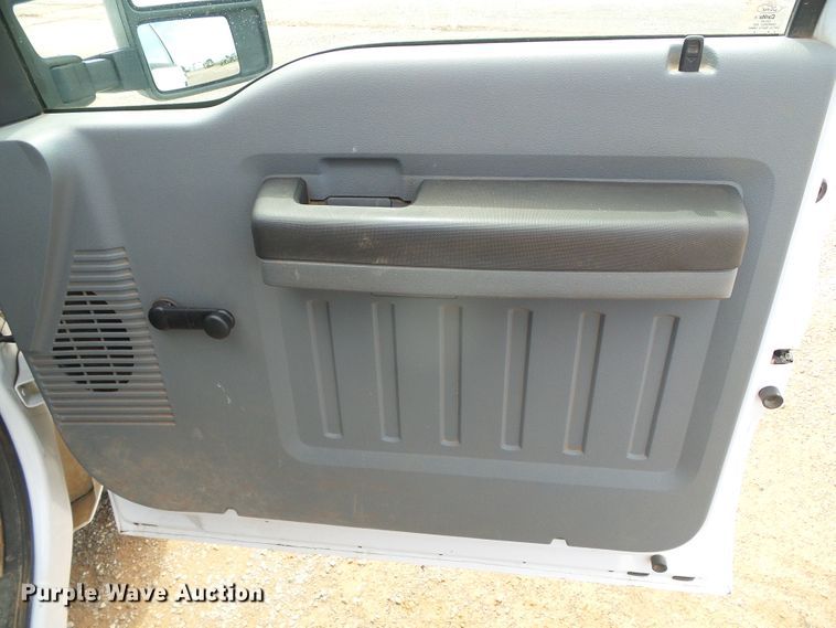 image for item DG0176 2014 Ford F250 Super Duty XL Crew Cab pickup truck