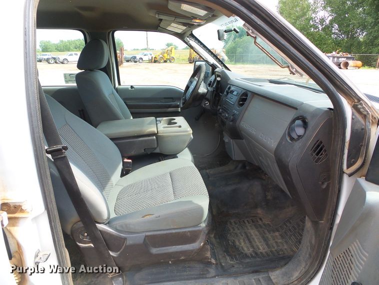 image for item DG0177 2012 Ford F250 Super Duty XL Crew Cab pickup truck