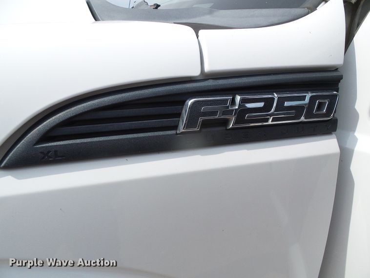 image for item DG0177 2012 Ford F250 Super Duty XL Crew Cab pickup truck