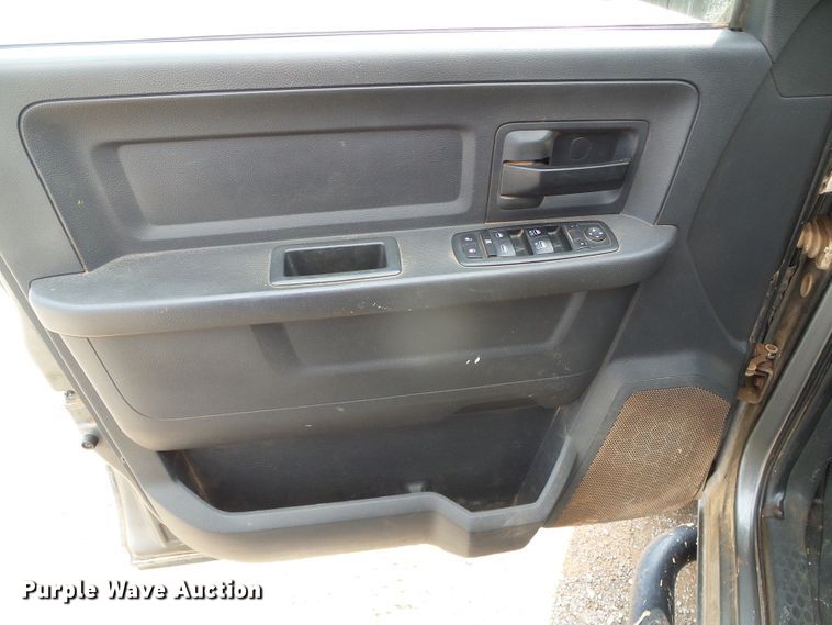 image for item DG0178 2012 Dodge Ram 3500HD Crew Cab pickup truck