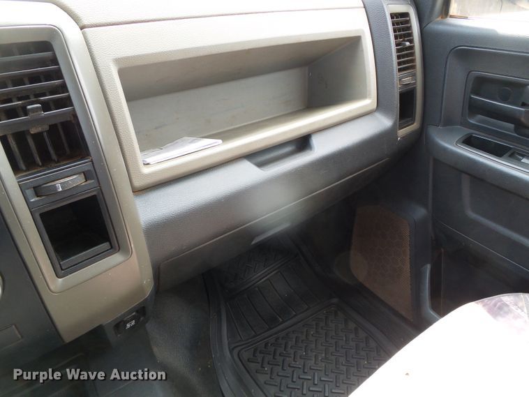 image for item DG0178 2012 Dodge Ram 3500HD Crew Cab pickup truck