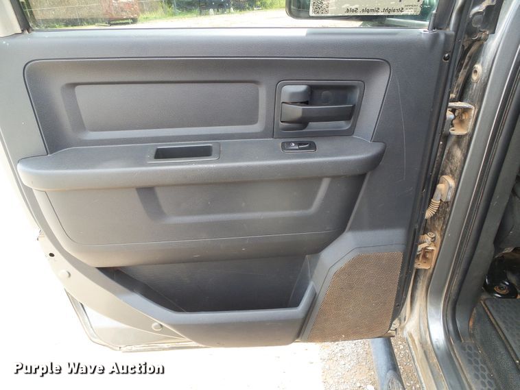 image for item DG0178 2012 Dodge Ram 3500HD Crew Cab pickup truck