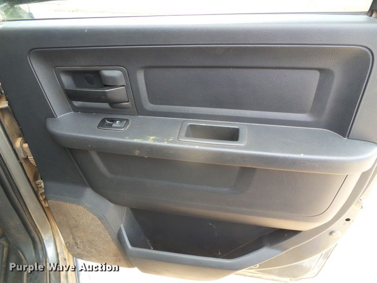 image for item DG0178 2012 Dodge Ram 3500HD Crew Cab pickup truck