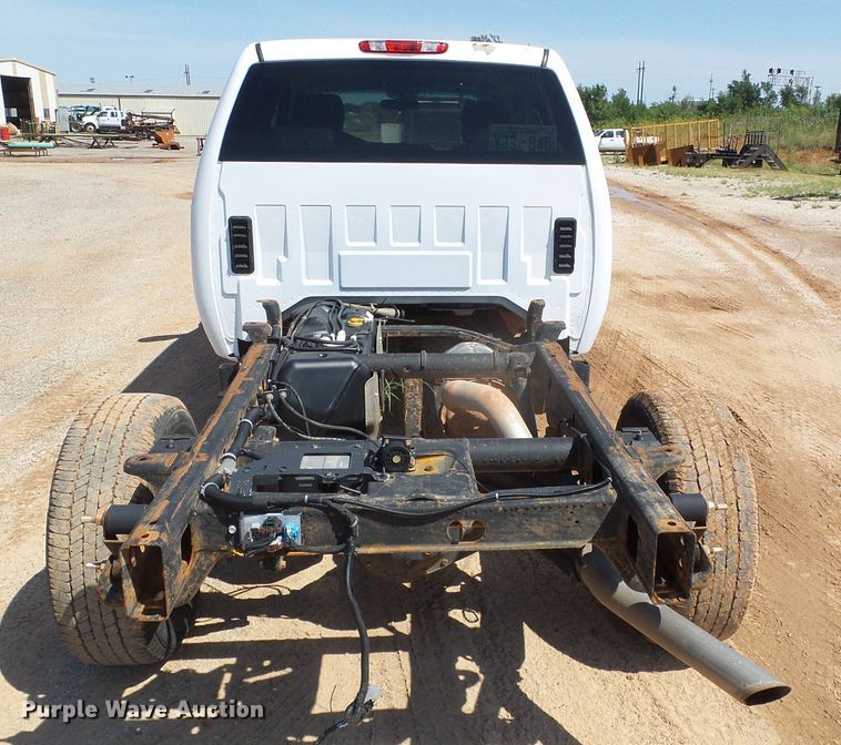 image for item DG0184 2013 Chevrolet Silverado 3500HD Crew Cab pickup truck cab and chassis