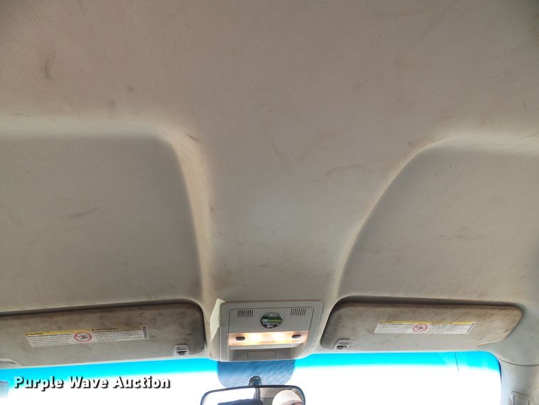 image for item DG0184 2013 Chevrolet Silverado 3500HD Crew Cab pickup truck cab and chassis