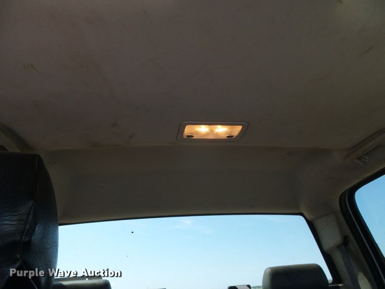 image for item DG0184 2013 Chevrolet Silverado 3500HD Crew Cab pickup truck cab and chassis