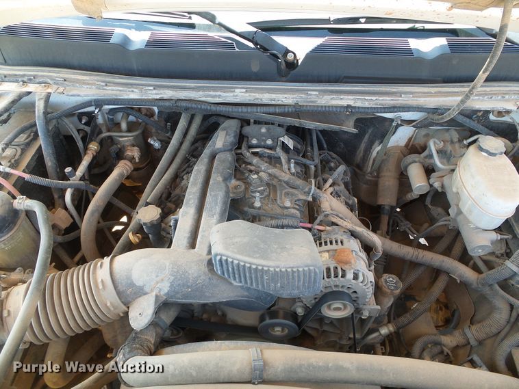 image for item DG0184 2013 Chevrolet Silverado 3500HD Crew Cab pickup truck cab and chassis