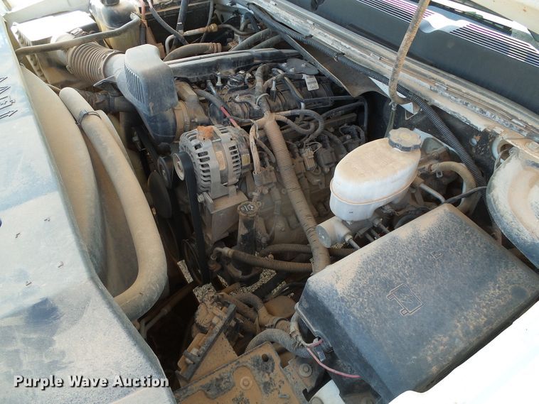 image for item DG0184 2013 Chevrolet Silverado 3500HD Crew Cab pickup truck cab and chassis