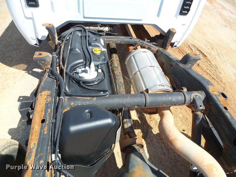 image for item DG0184 2013 Chevrolet Silverado 3500HD Crew Cab pickup truck cab and chassis