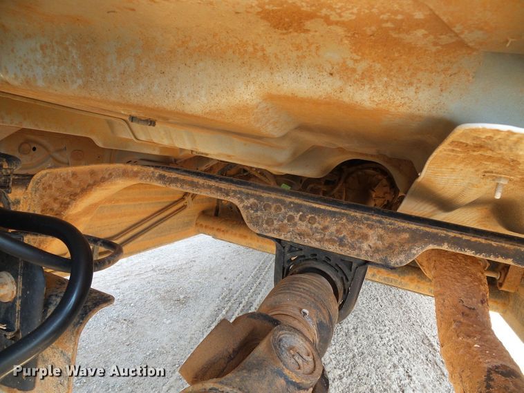 image for item DG0184 2013 Chevrolet Silverado 3500HD Crew Cab pickup truck cab and chassis