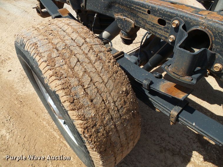 image for item DG0184 2013 Chevrolet Silverado 3500HD Crew Cab pickup truck cab and chassis