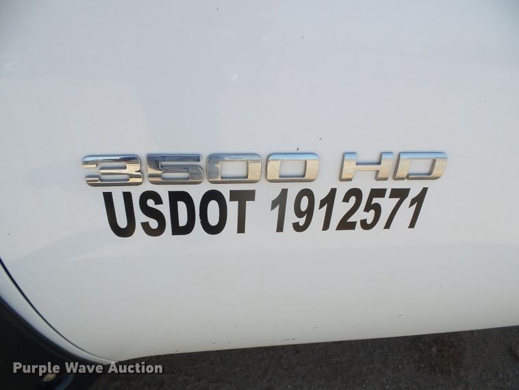 image for item DG0184 2013 Chevrolet Silverado 3500HD Crew Cab pickup truck cab and chassis