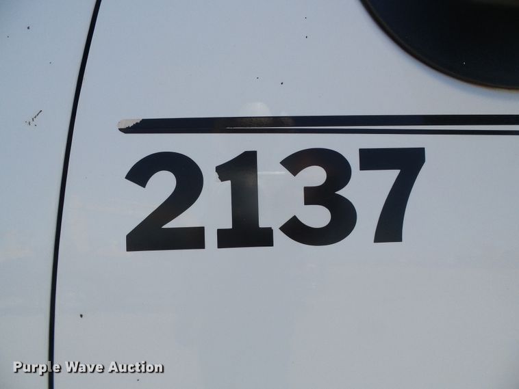 image for item DG0184 2013 Chevrolet Silverado 3500HD Crew Cab pickup truck cab and chassis