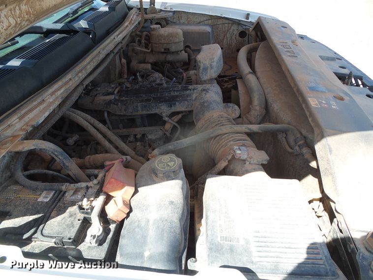 image for item DG0185 2014 Chevrolet Silverado 3500HD Crew Cab flatbed pickup truck