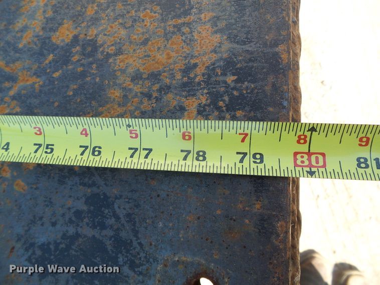 image for item DG0185 2014 Chevrolet Silverado 3500HD Crew Cab flatbed pickup truck