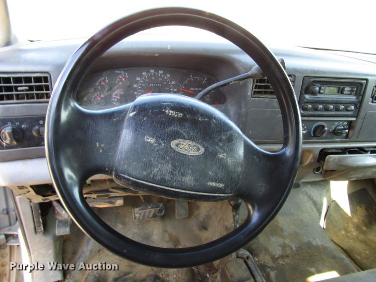 image for item DG1345 2001 Ford F350 Super Duty Crew Cab flatbed pickup truck