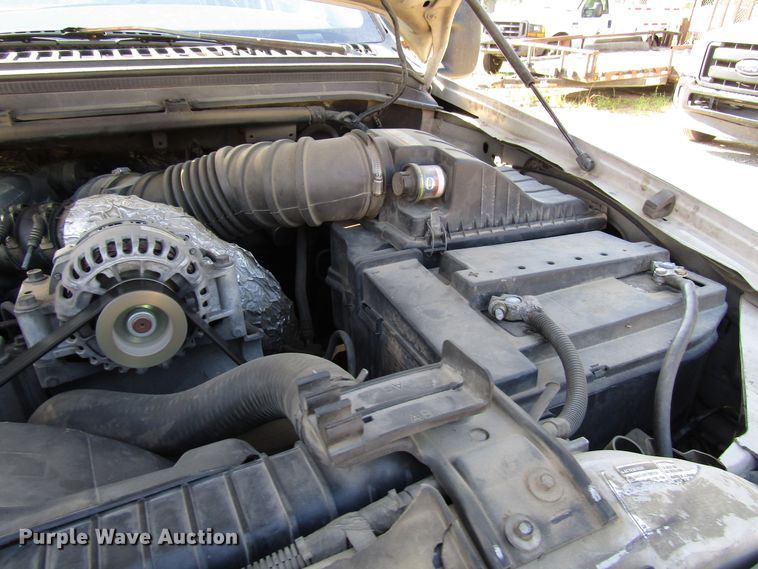 image for item DG1345 2001 Ford F350 Super Duty Crew Cab flatbed pickup truck