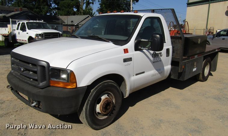image for item DG1346 2000 Ford F350 Super Duty flatbed pickup truck