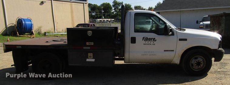 image for item DG1346 2000 Ford F350 Super Duty flatbed pickup truck