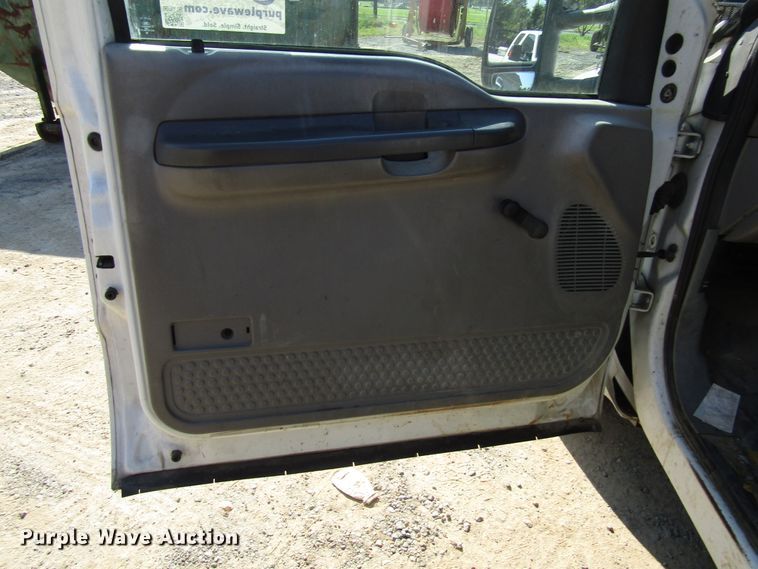 image for item DG1346 2000 Ford F350 Super Duty flatbed pickup truck