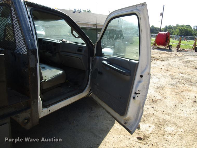 image for item DG1346 2000 Ford F350 Super Duty flatbed pickup truck