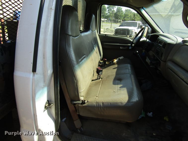 image for item DG1346 2000 Ford F350 Super Duty flatbed pickup truck