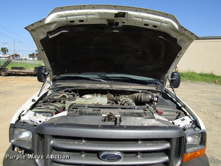 image for item DG1346 2000 Ford F350 Super Duty flatbed pickup truck