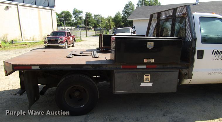 image for item DG1346 2000 Ford F350 Super Duty flatbed pickup truck