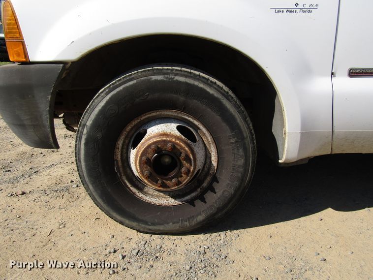 image for item DG1346 2000 Ford F350 Super Duty flatbed pickup truck