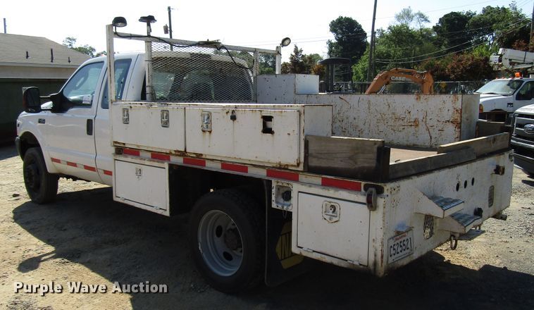 image for item DG1347 2004 Ford F450 Super Duty SuperCab utility truck