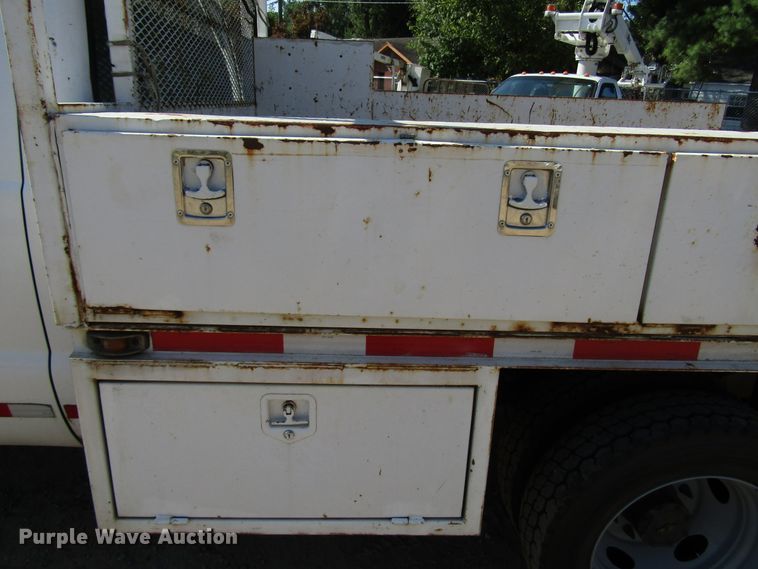 image for item DG1347 2004 Ford F450 Super Duty SuperCab utility truck