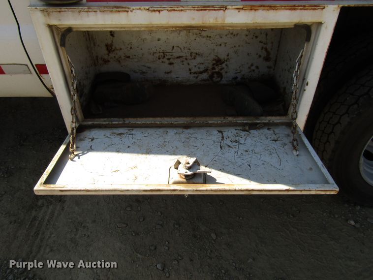 image for item DG1347 2004 Ford F450 Super Duty SuperCab utility truck