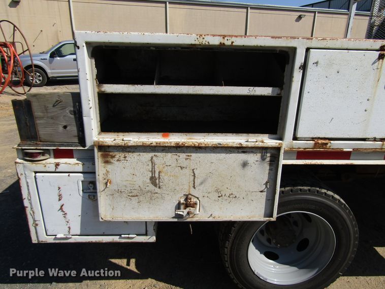 image for item DG1347 2004 Ford F450 Super Duty SuperCab utility truck