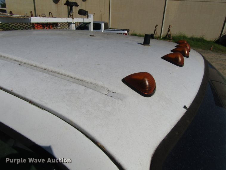 image for item DG1347 2004 Ford F450 Super Duty SuperCab utility truck