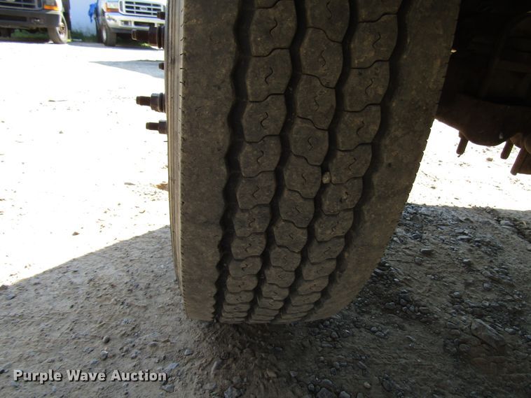 image for item DG1347 2004 Ford F450 Super Duty SuperCab utility truck