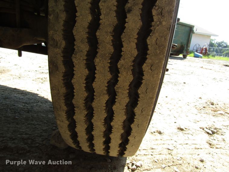 image for item DG1347 2004 Ford F450 Super Duty SuperCab utility truck