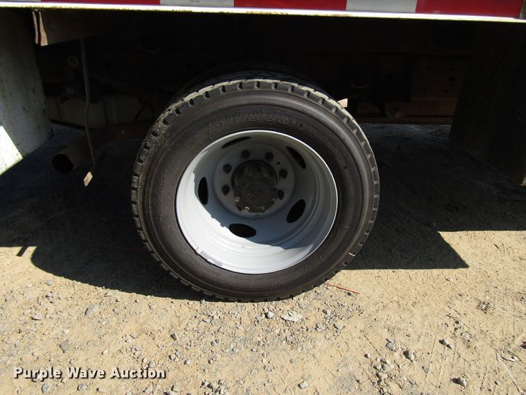 image for item DG1347 2004 Ford F450 Super Duty SuperCab utility truck