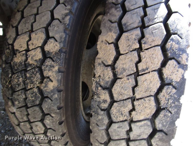 image for item DG1347 2004 Ford F450 Super Duty SuperCab utility truck