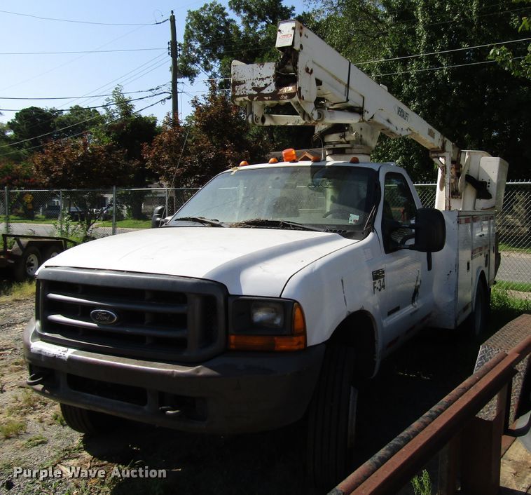 image for item DG1348 2000 Ford F450 Super Duty bucket truck