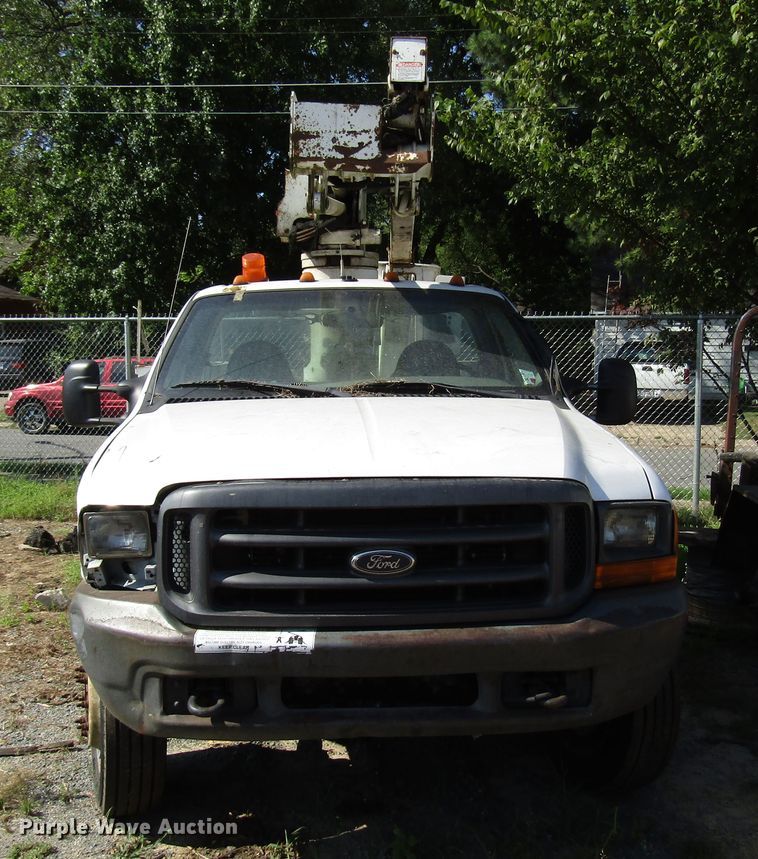 image for item DG1348 2000 Ford F450 Super Duty bucket truck