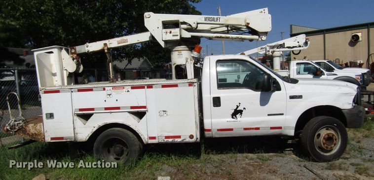 image for item DG1348 2000 Ford F450 Super Duty bucket truck