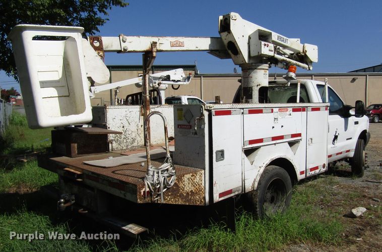 image for item DG1348 2000 Ford F450 Super Duty bucket truck