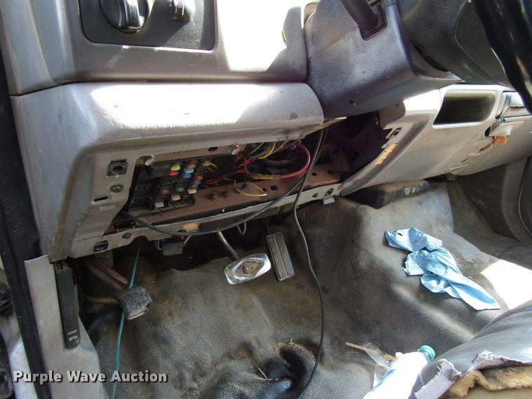 image for item DG1348 2000 Ford F450 Super Duty bucket truck