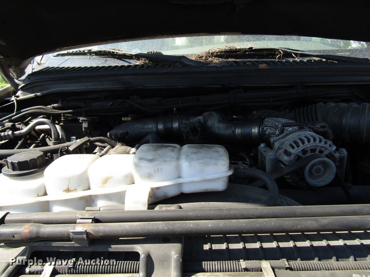 image for item DG1348 2000 Ford F450 Super Duty bucket truck