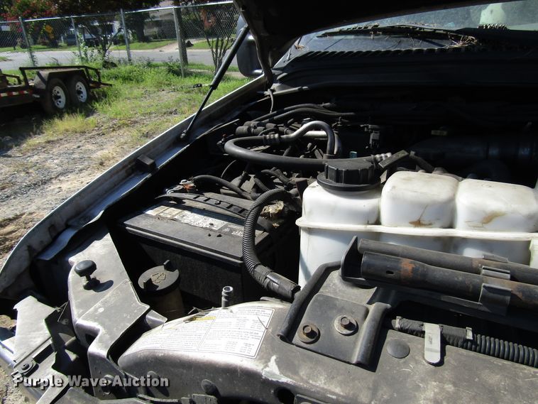 image for item DG1348 2000 Ford F450 Super Duty bucket truck