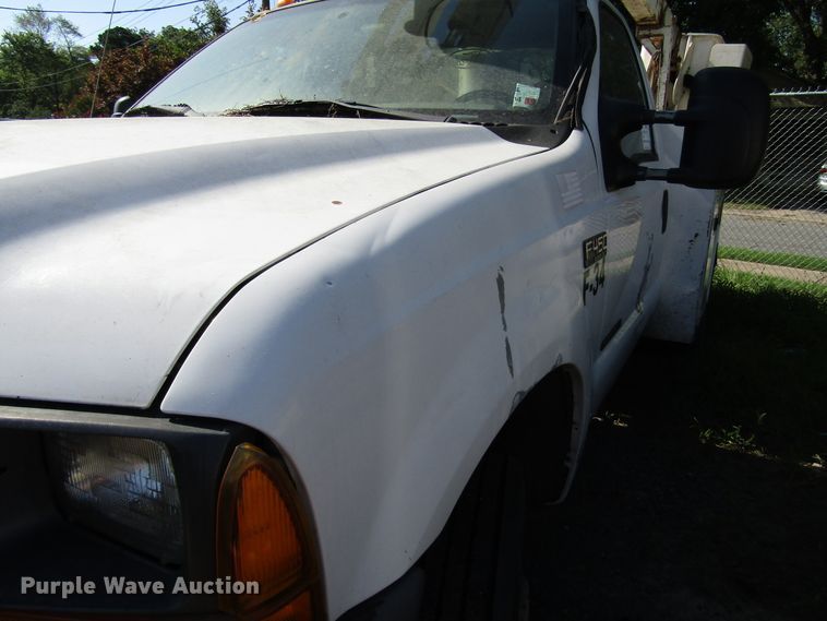 image for item DG1348 2000 Ford F450 Super Duty bucket truck