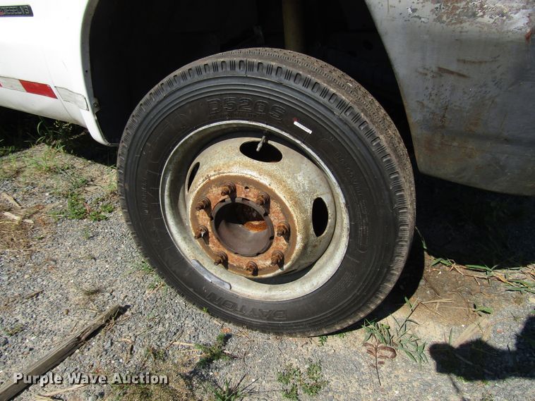 image for item DG1348 2000 Ford F450 Super Duty bucket truck