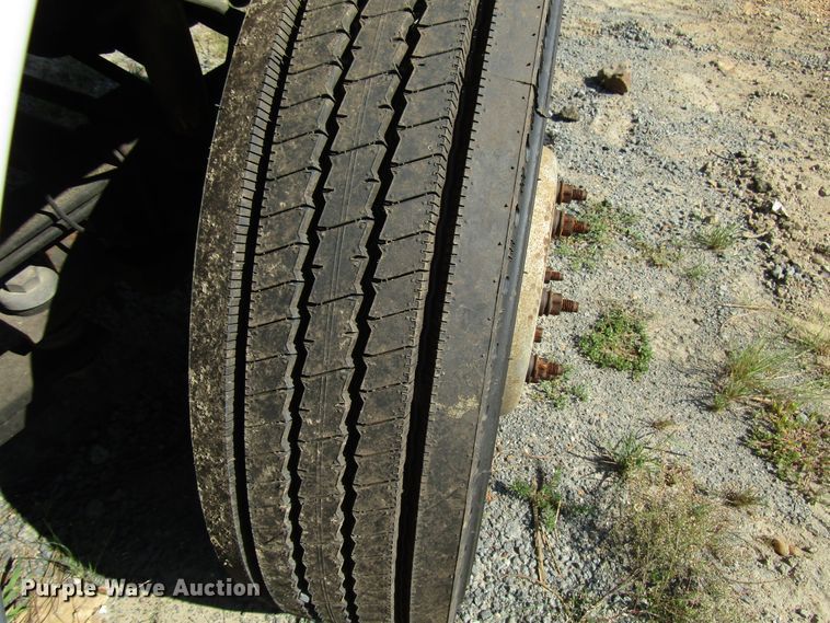 image for item DG1348 2000 Ford F450 Super Duty bucket truck