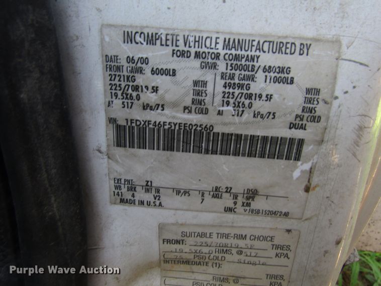 image for item DG1348 2000 Ford F450 Super Duty bucket truck